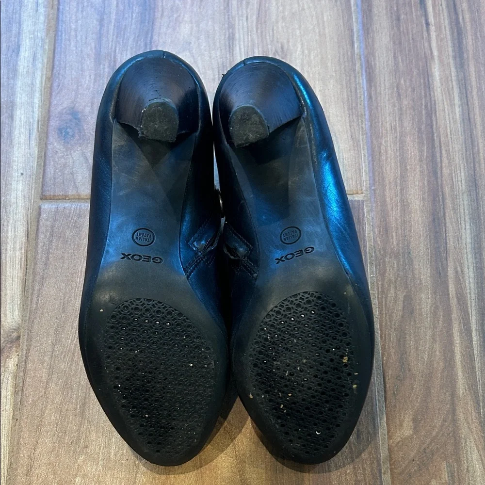 Geox Respira | Black Leather Ankle Booties